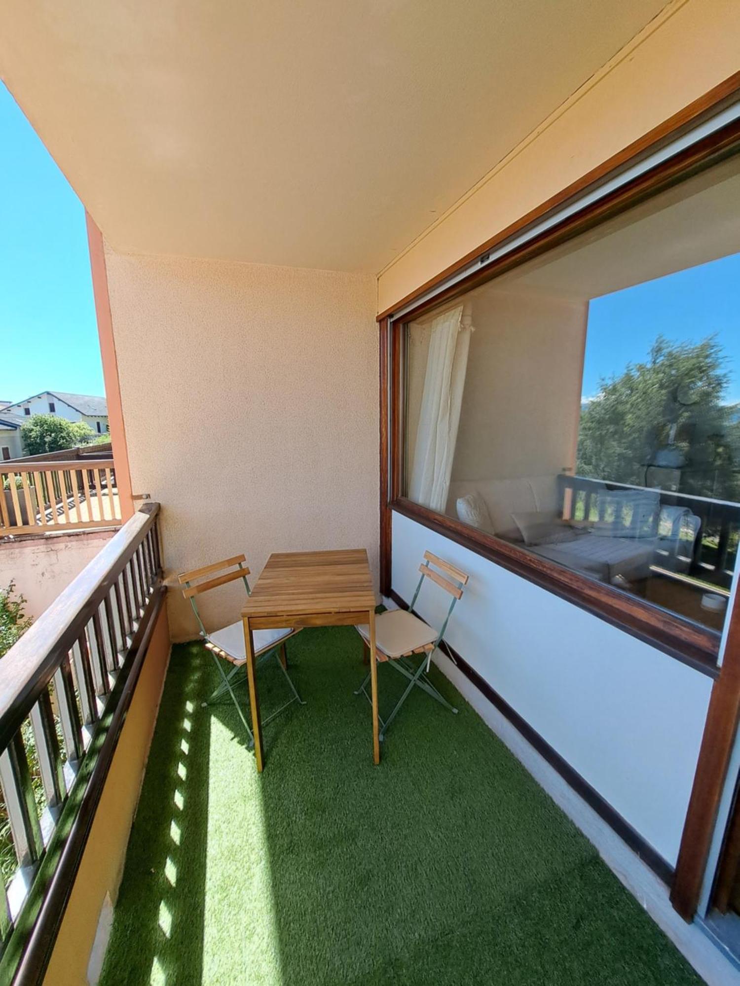 Studio Cabine 4 Couchages, Vue Face Aux Montagnes Font-Romeu-Odeillo-Via Екстер'єр фото