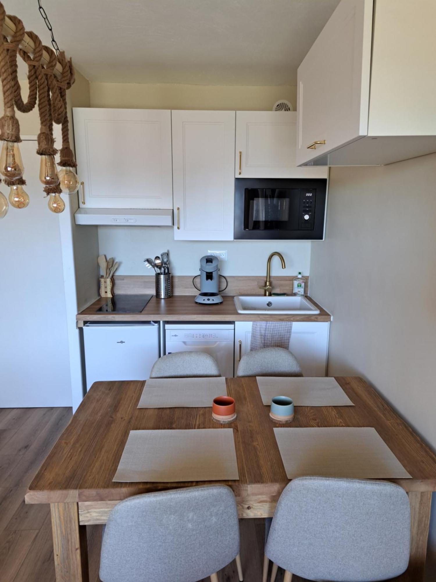 Studio Cabine 4 Couchages, Vue Face Aux Montagnes Font-Romeu-Odeillo-Via Екстер'єр фото